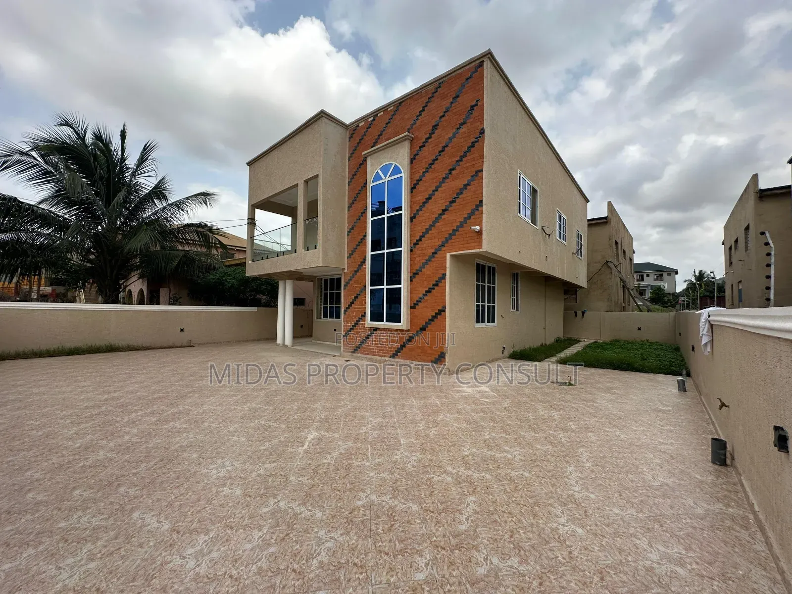 4bdrm House in Kwabenya for sale