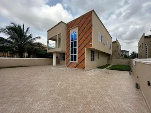 4bdrm House in Kwabenya for sale