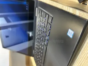 Laptop Dell Latitude 3390 8GB Intel Core i5 SSD 256GB