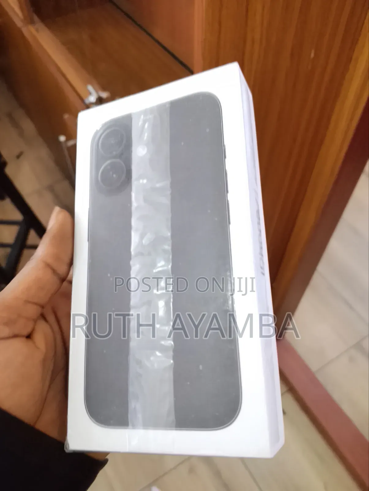 New Apple iPhone 16 256 GB Black