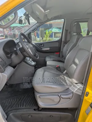 Hyundai Starex 2015 Yellow
