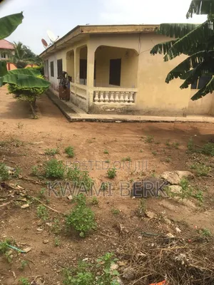 2bdrm Bungalow in Koforidua, Akuapim North for sale