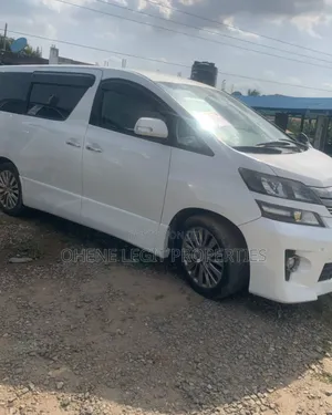 Toyota Vellfire 2013 White