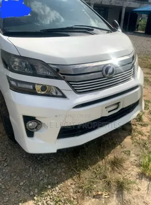 Toyota Vellfire 2013 White