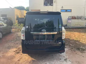 Toyota Voxy 2013 Black