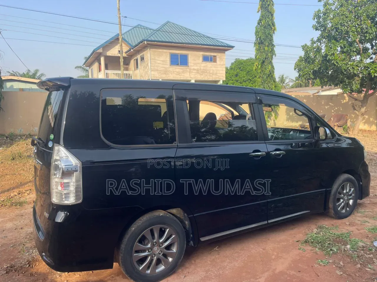 Toyota Voxy 2013 Black