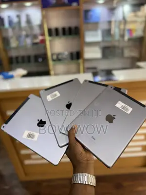 Apple iPad 9.7 32 GB Gray