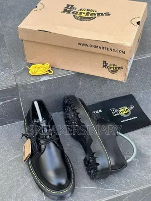 Doctor Martens 8053 Quad Platform