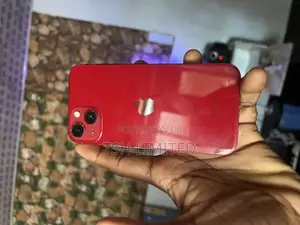 Apple iPhone 13 128 GB Red