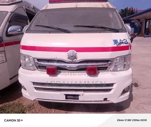 Toyota HiAce 2013 White