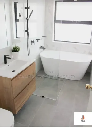 5bdrm House in Airport Hills for sale