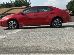Toyota Corolla LE ECO 4dr Sedan (1.8L 4cyl CVT) 2017 Red
