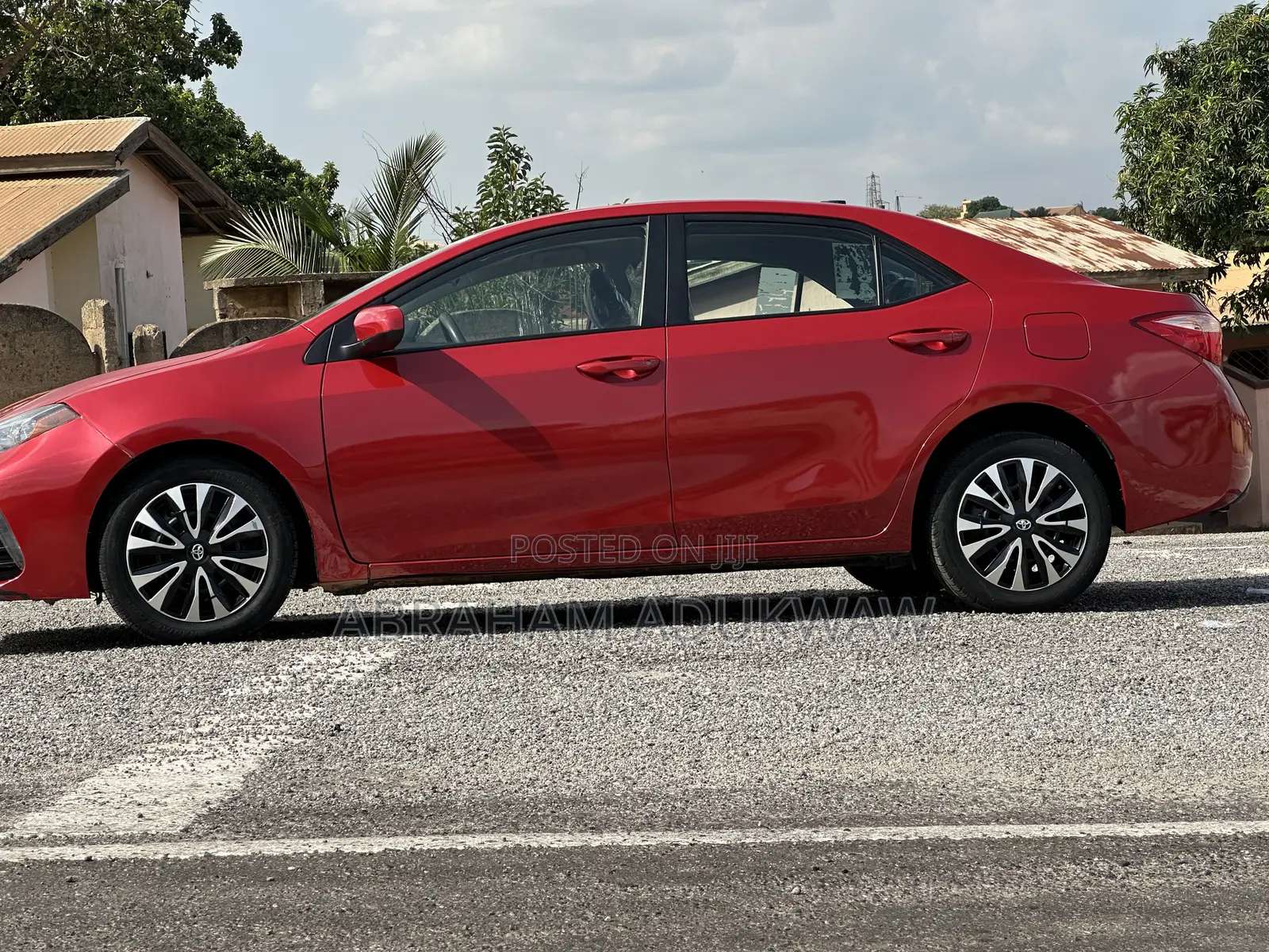 Toyota Corolla LE ECO 4dr Sedan (1.8L 4cyl CVT) 2017 Red