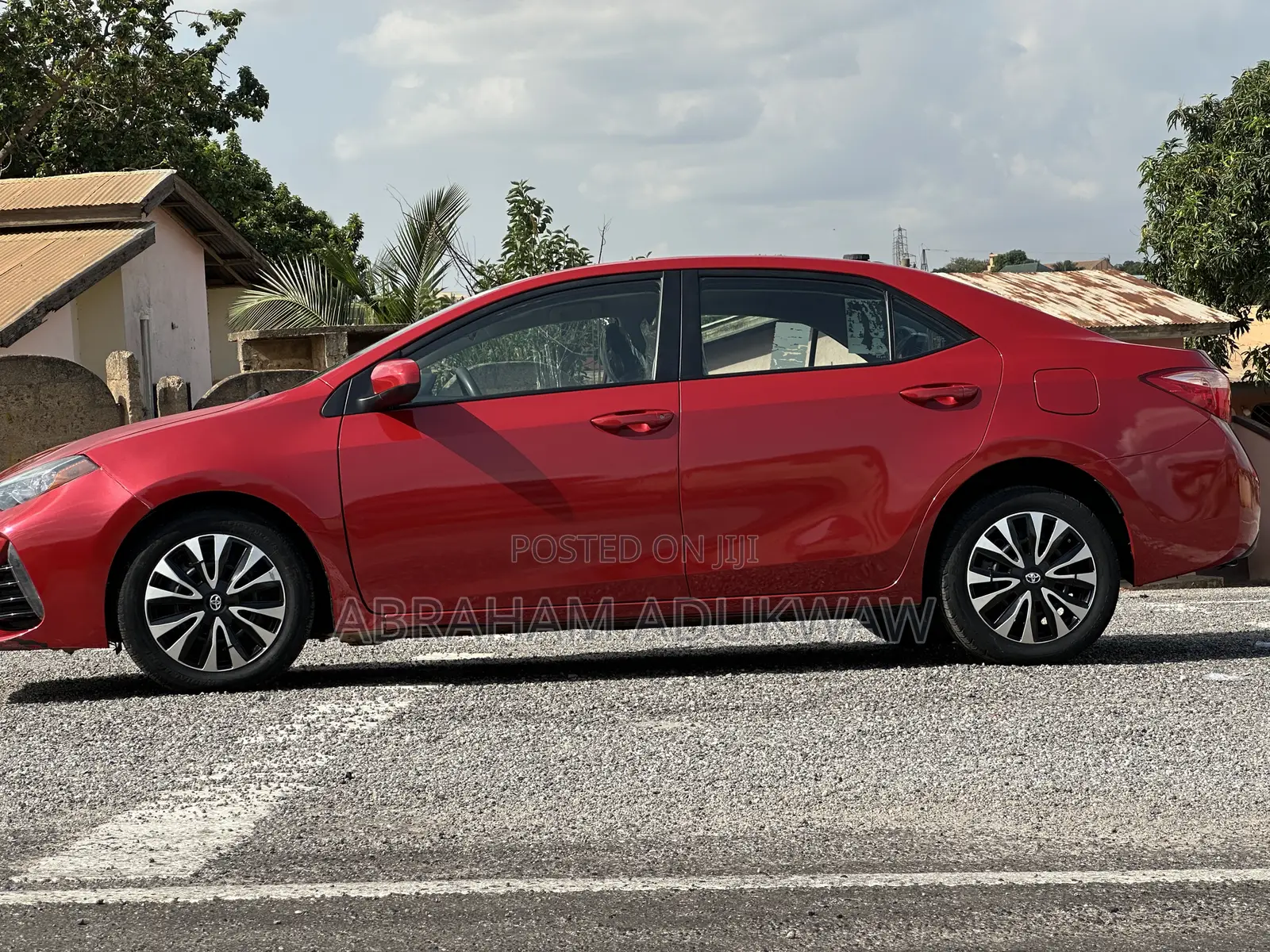 Toyota Corolla LE ECO 4dr Sedan (1.8L 4cyl CVT) 2017 Red