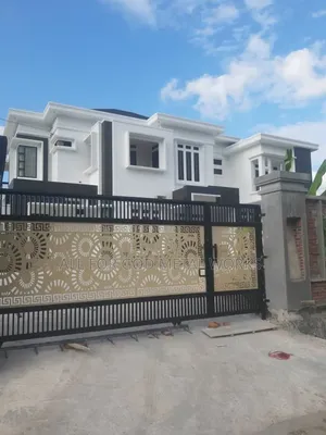 Luxurious Simple Gate
