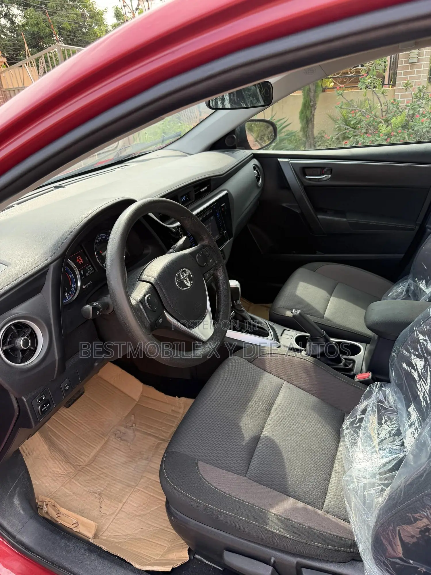 Toyota Corolla LE 4dr Sedan (1.8L 4cyl CVT) 2017 Red