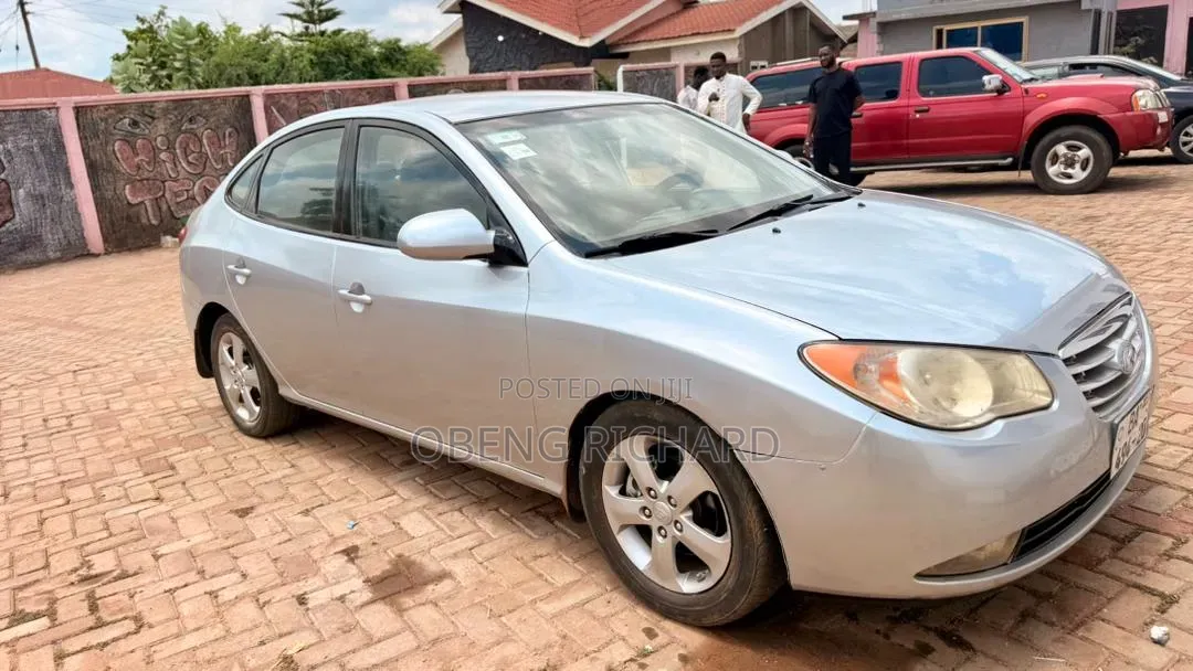 Hyundai Elantra 2010 Silver