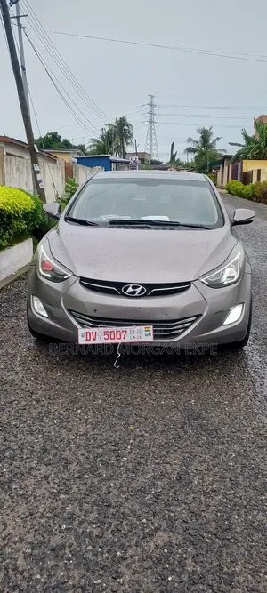Hyundai Elantra GLS Sedan FWD (1.8L 4cyl 6A) 2013 Gray