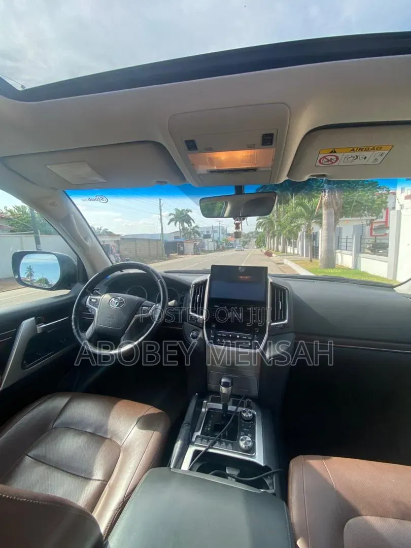 Toyota Land Cruiser 5.7 V8 VX-S 2021 Black