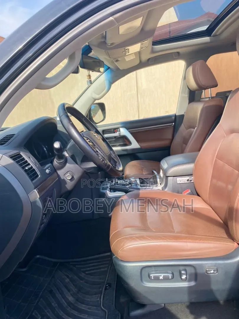 Toyota Land Cruiser 5.7 V8 VX-S 2021 Black