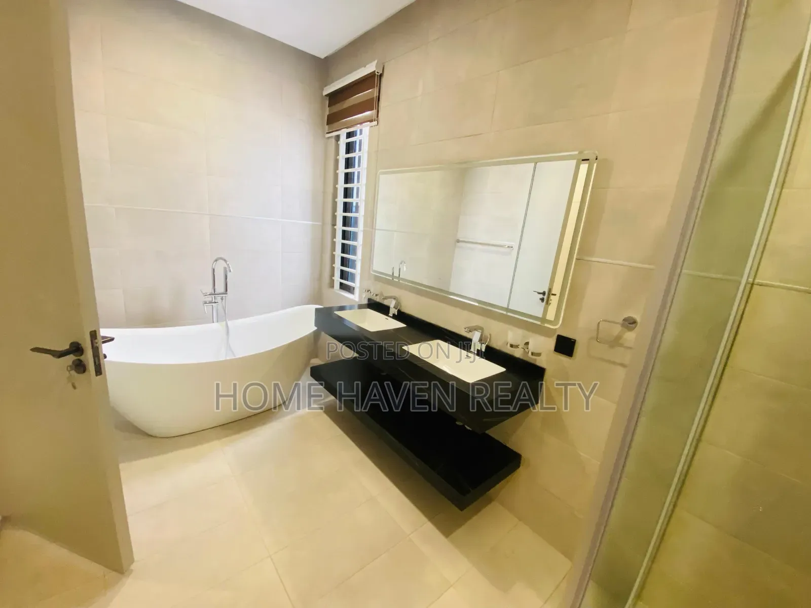Furnished 4bdrm House in Abelemkpe, Methodist Church Area for rent