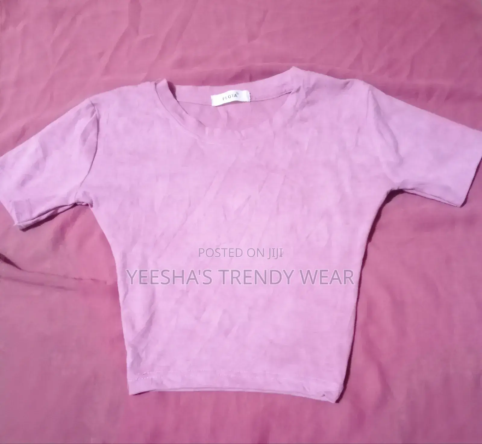The Crop Tee That Goes With Everything Yeesha’S “Clean Crop Tee”
