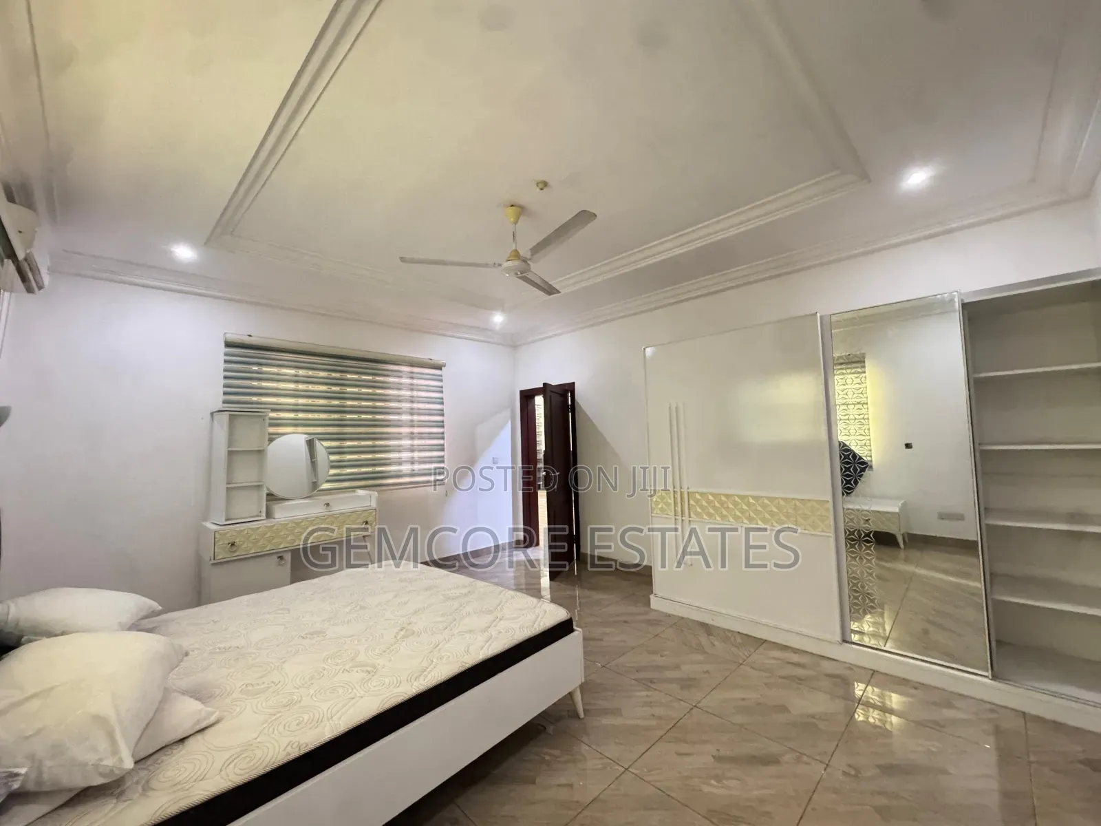 Furnished 6bdrm House in East Legon Main, Boundary Road Area for rent
