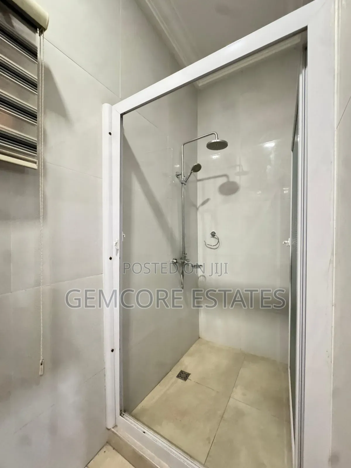 Furnished 6bdrm House in East Legon Main, Boundary Road Area for rent