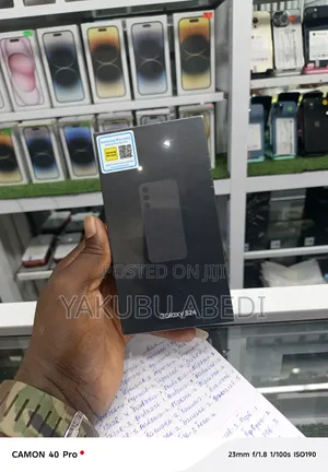 New Samsung Galaxy S24 256 GB Black