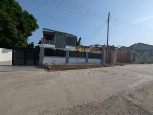 3bdrm House in Achimota Cfc Estate, The Mall for sale