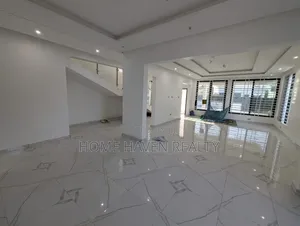3bdrm House in Achimota Cfc Estate, The Mall for sale