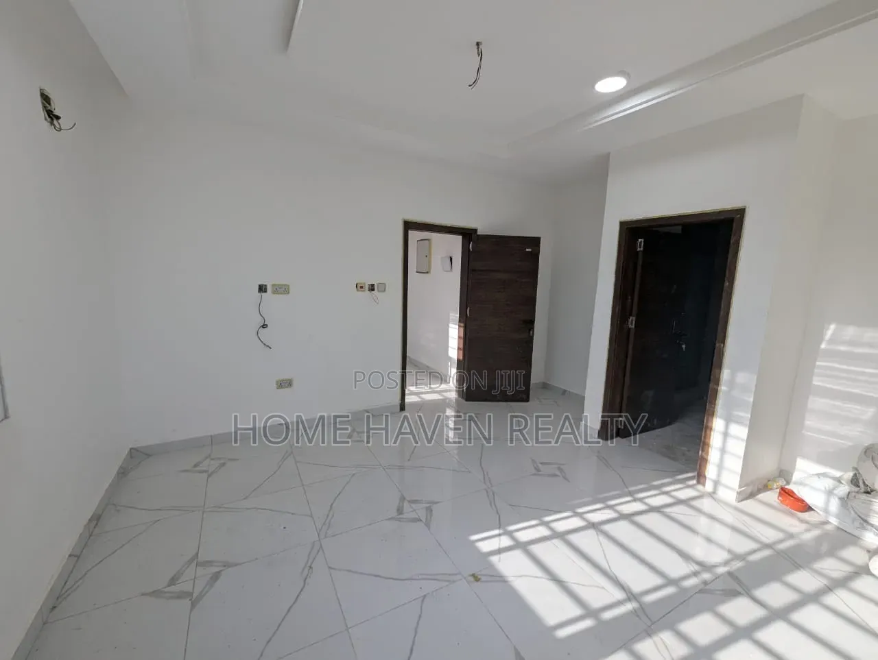 3bdrm House in Achimota Cfc Estate, The Mall for sale
