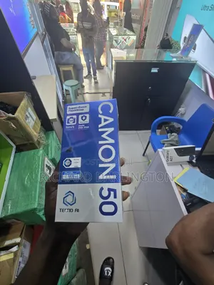 New Tecno Camon 50 256 GB Green