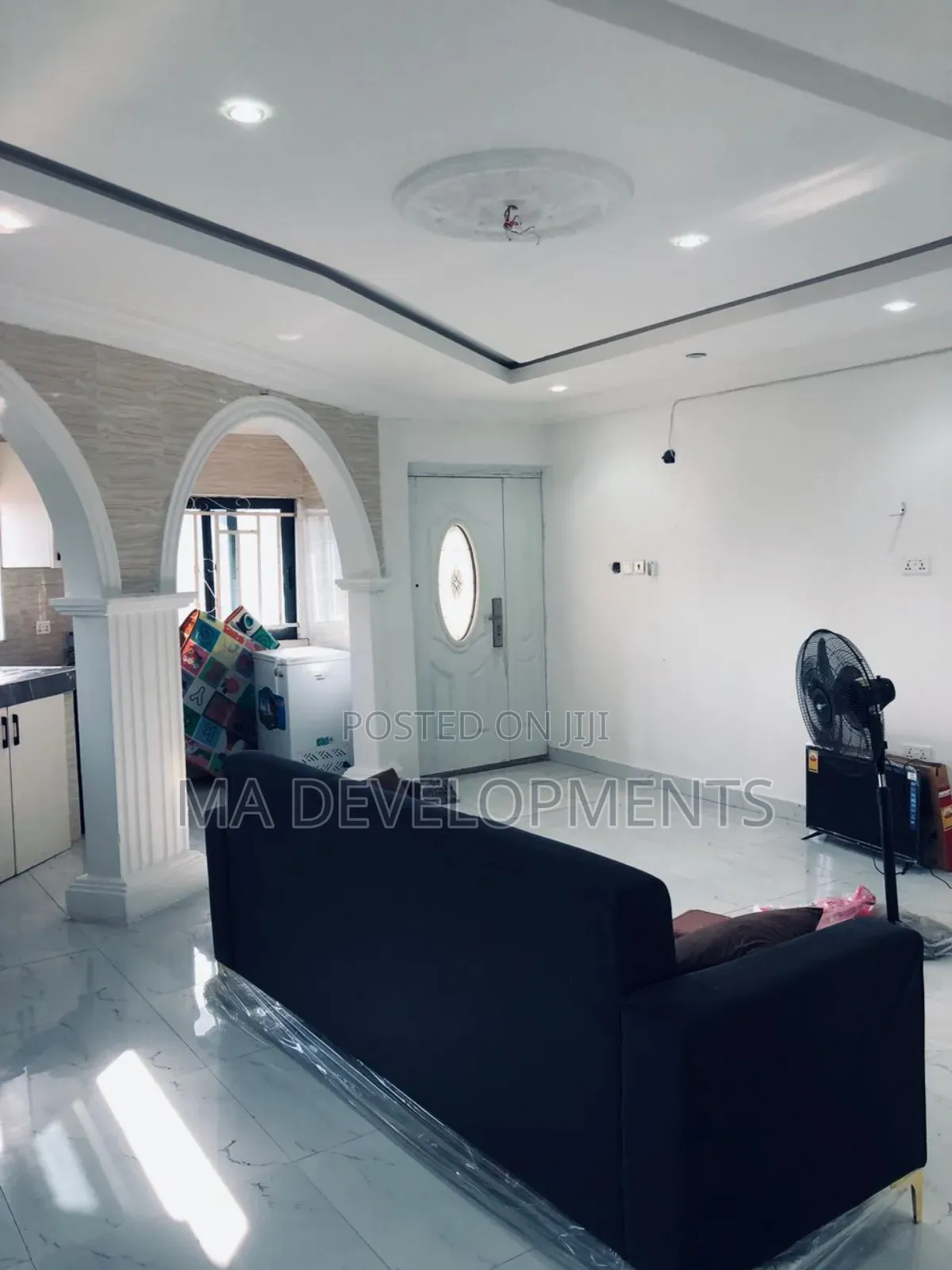 2bdrm Apartment in Race Course Lapaz, Top Base for rent