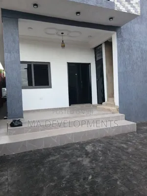 3bdrm Apartment in Mayera Pokuase for rent