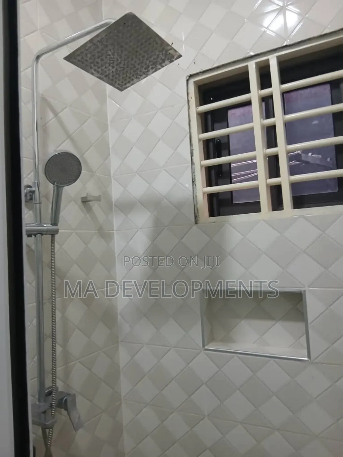 3bdrm Apartment in Mayera Pokuase for rent