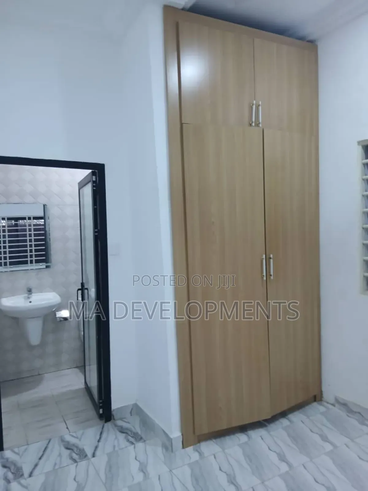 3bdrm Apartment in Mayera Pokuase for rent