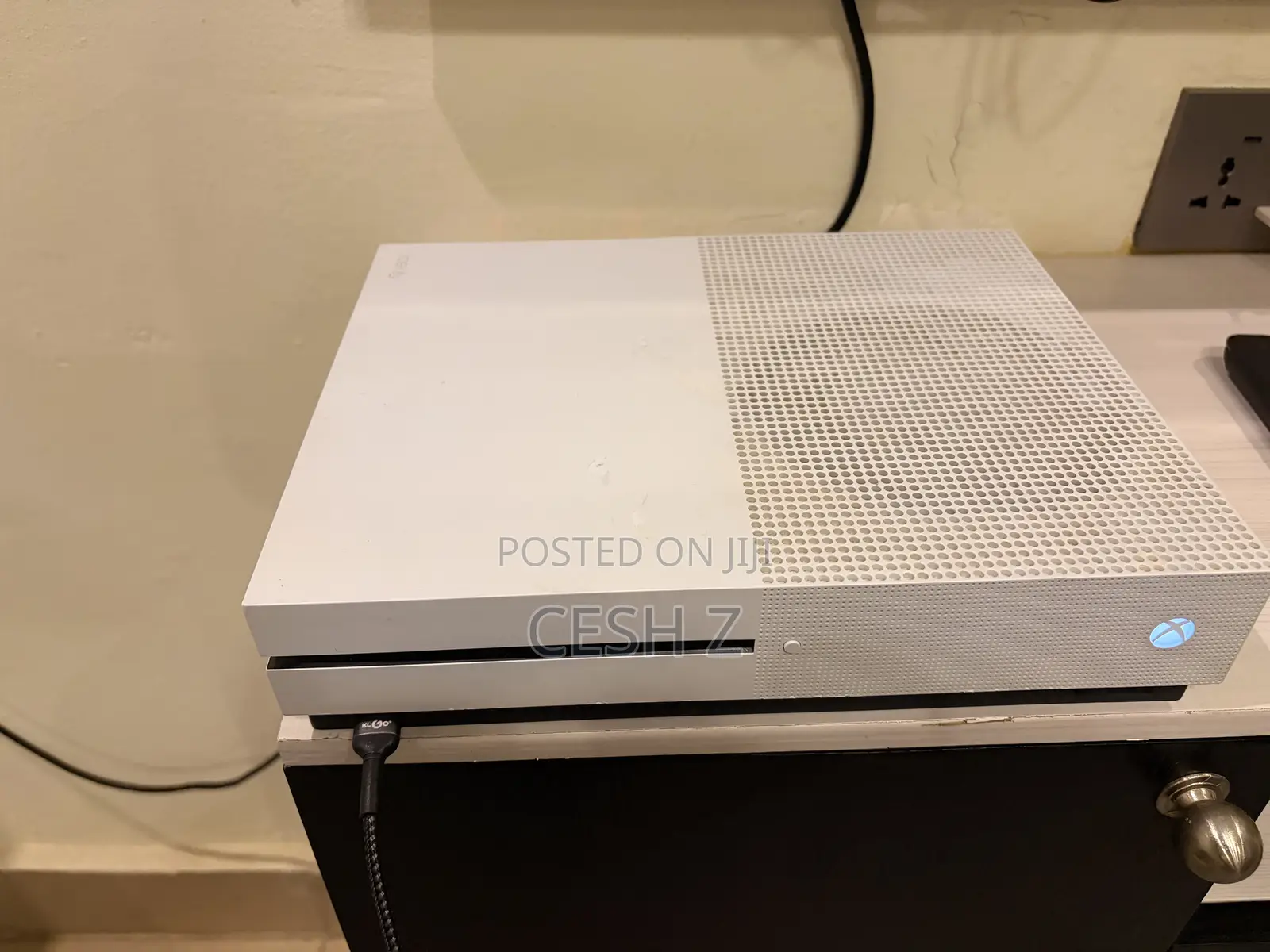 Xbox One S With One Controller Going for a Cool Price