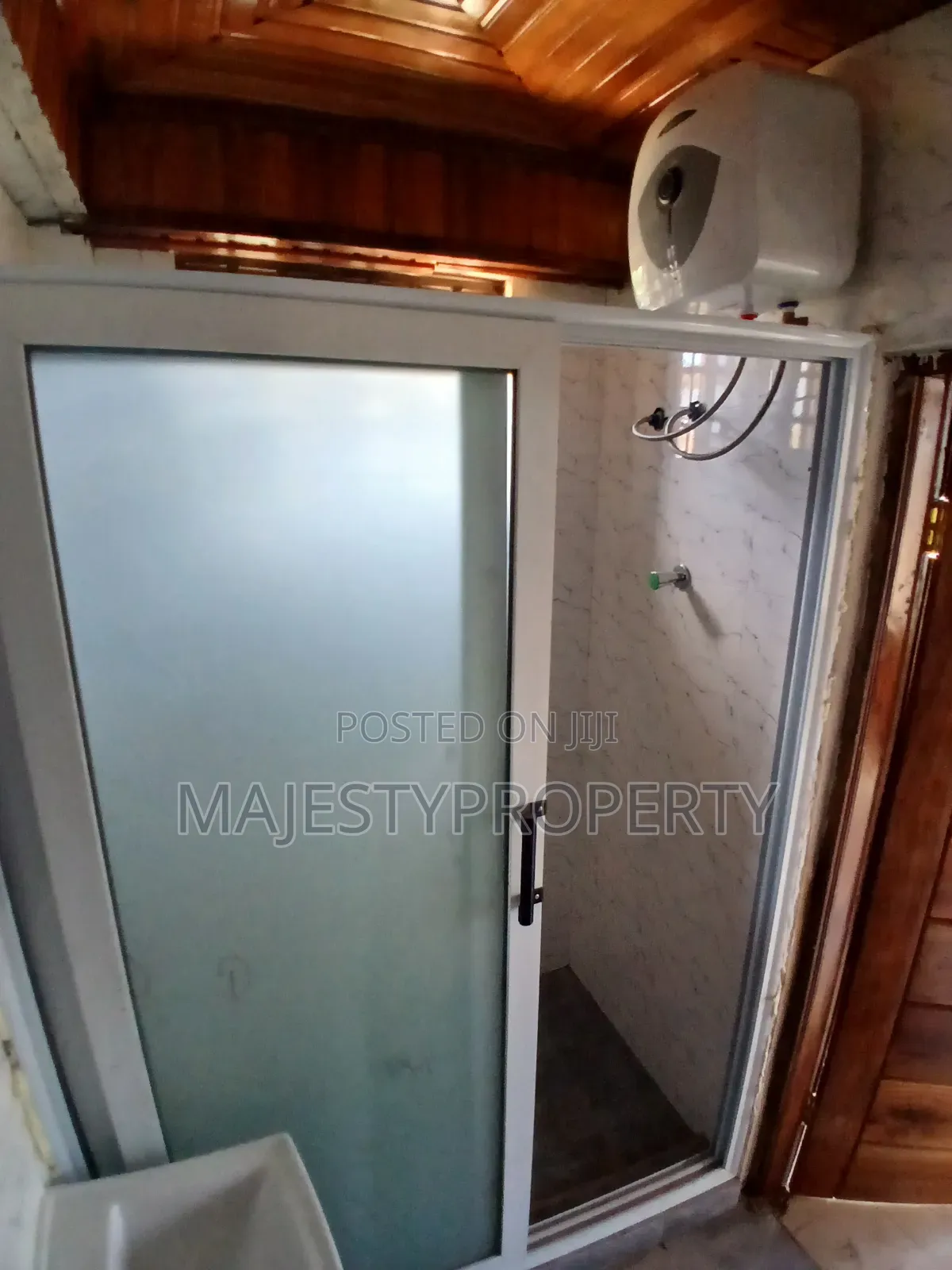 2bdrm Apartment in Okpoegonor, Baatsona Total for rent
