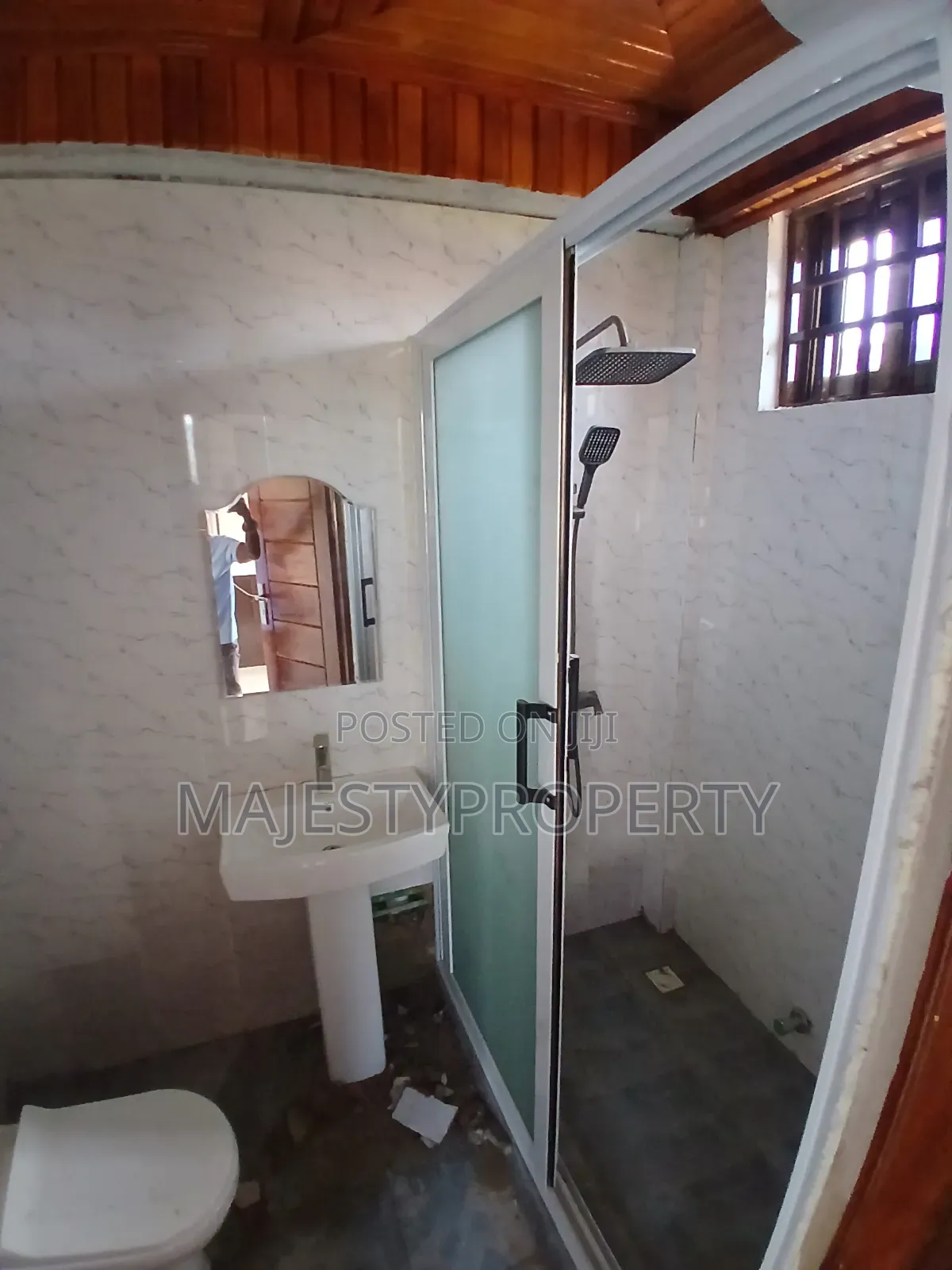 2bdrm Apartment in Okpoegonor, Baatsona Total for rent