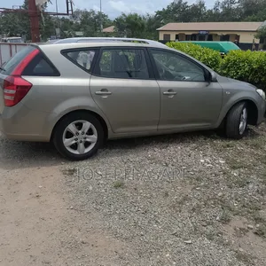 Kia Ceed 1.6 CVVT SW 2009 Brown