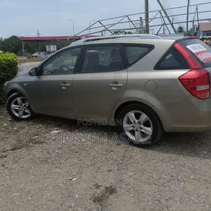 Kia Ceed 1.6 CVVT SW 2009 Brown