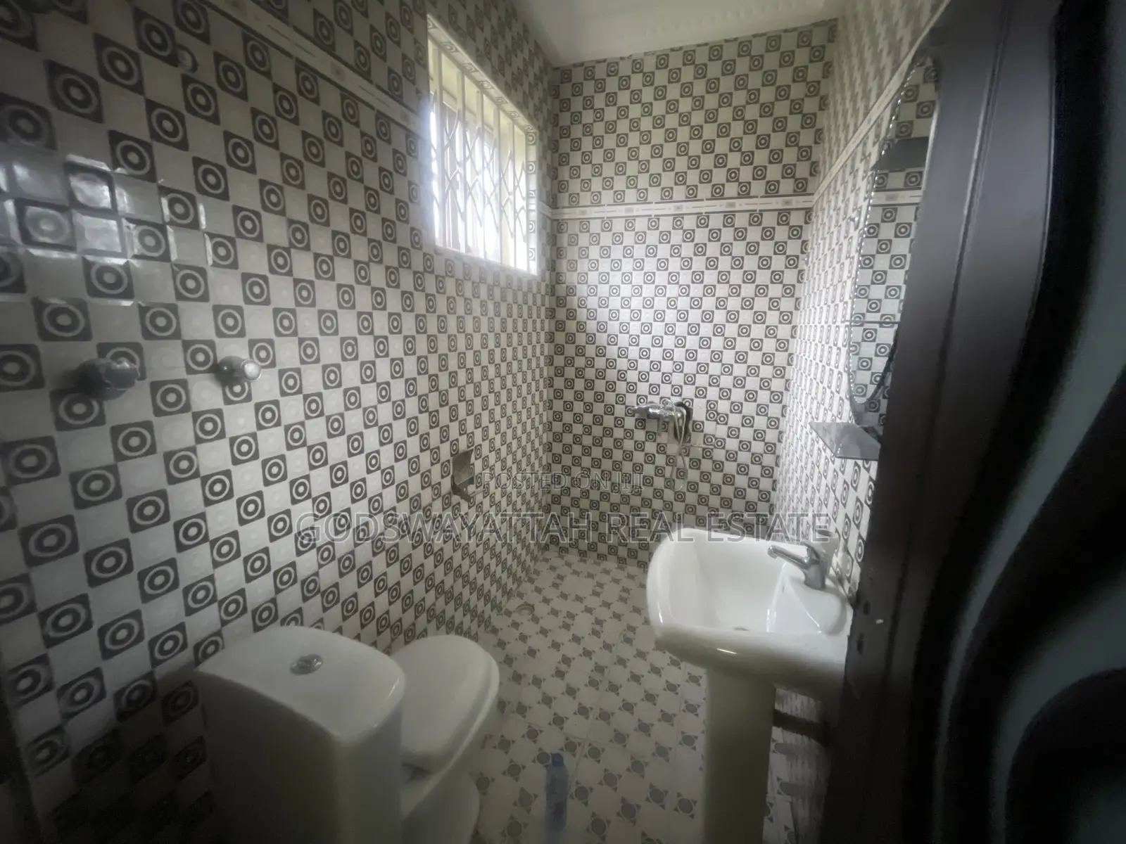 2bdrm Apartment in East Legon, Adjiriganor for rent