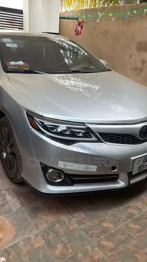 Toyota Camry SE 4dr Sedan (2.5L 4cyl 6A) 2014 Silver