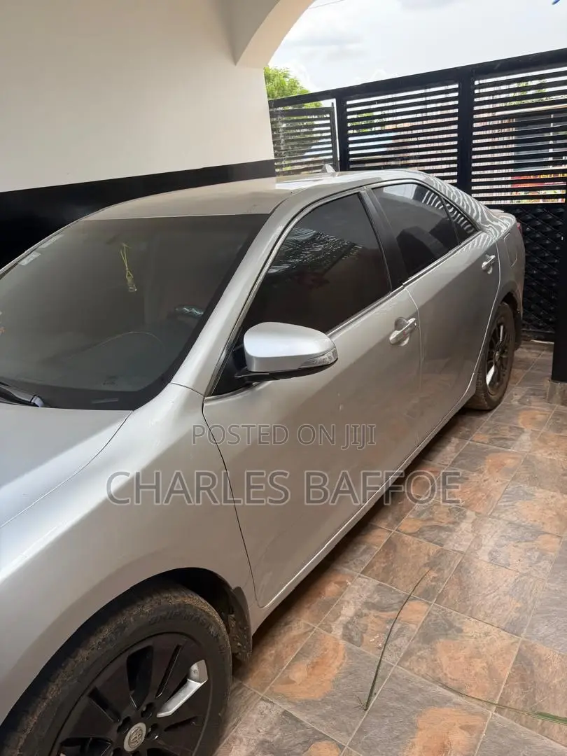 Toyota Camry SE 4dr Sedan (2.5L 4cyl 6A) 2014 Silver