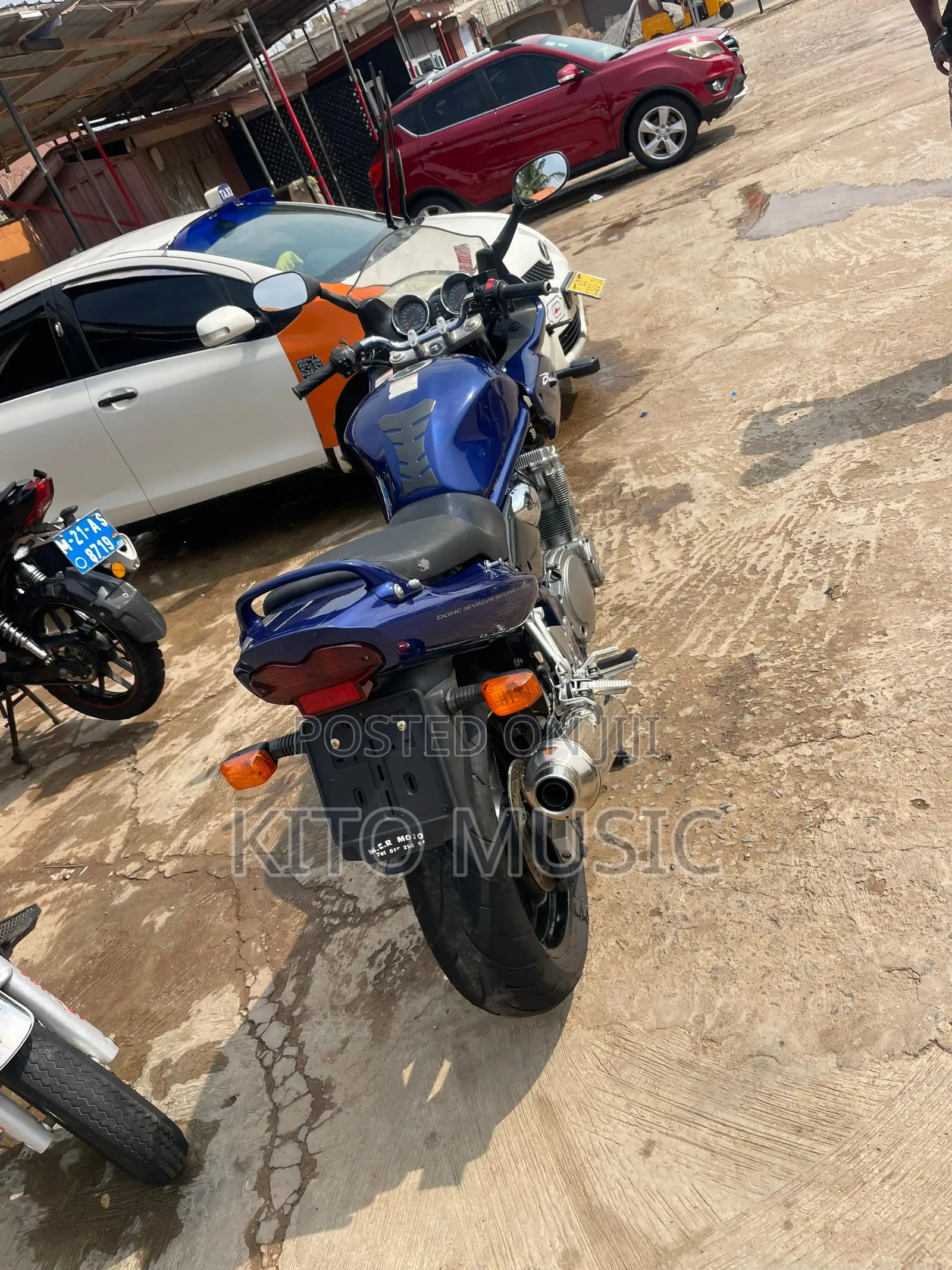 Suzuki Bandit 2000 Blue