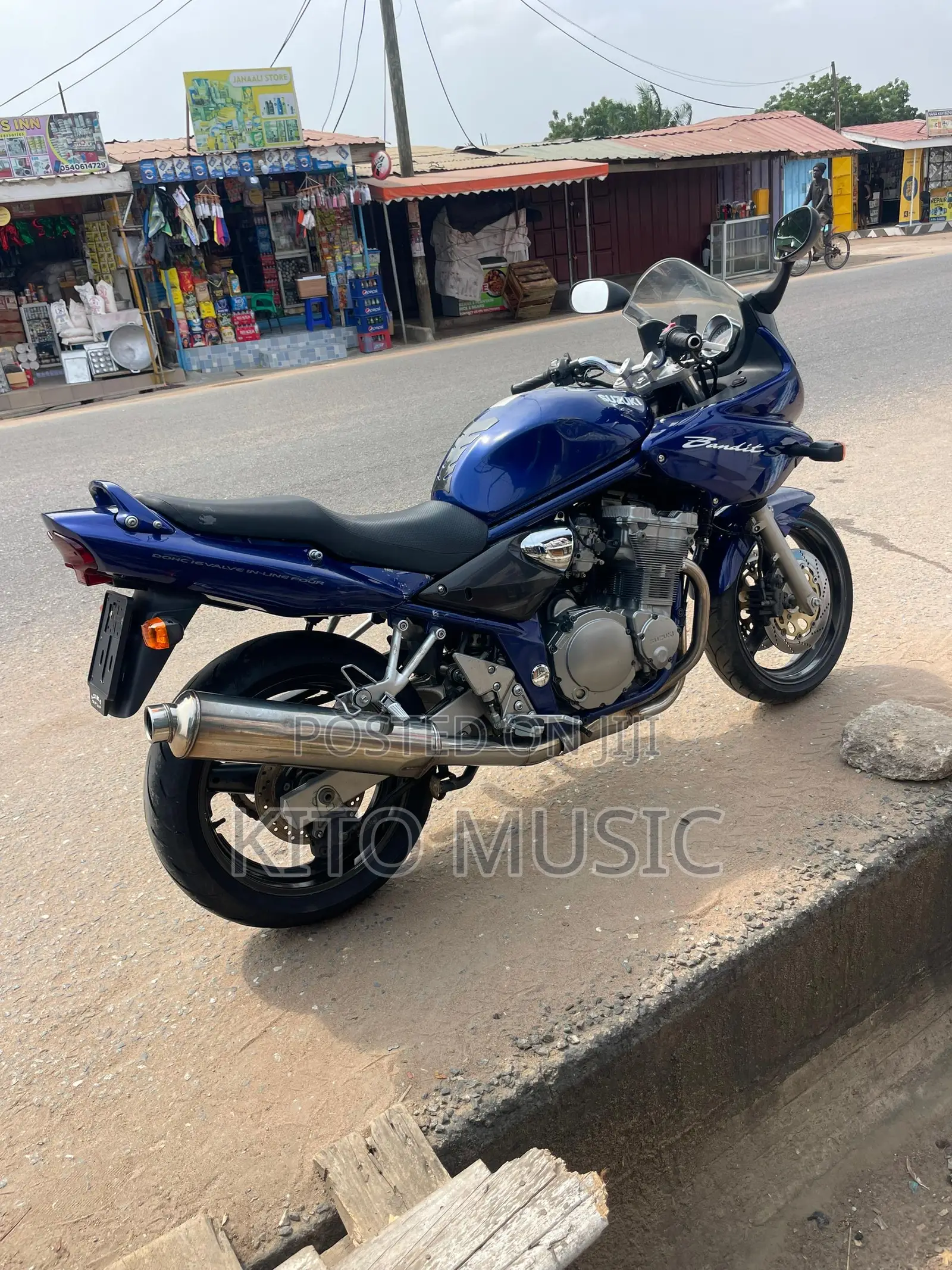 Suzuki Bandit 2000 Blue