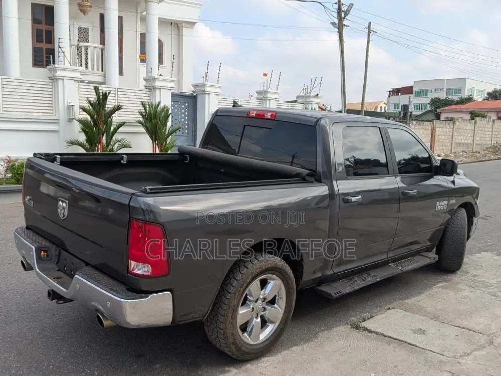 Dodge RAM 1500 5.7 Petrol AWD 2018 Gray