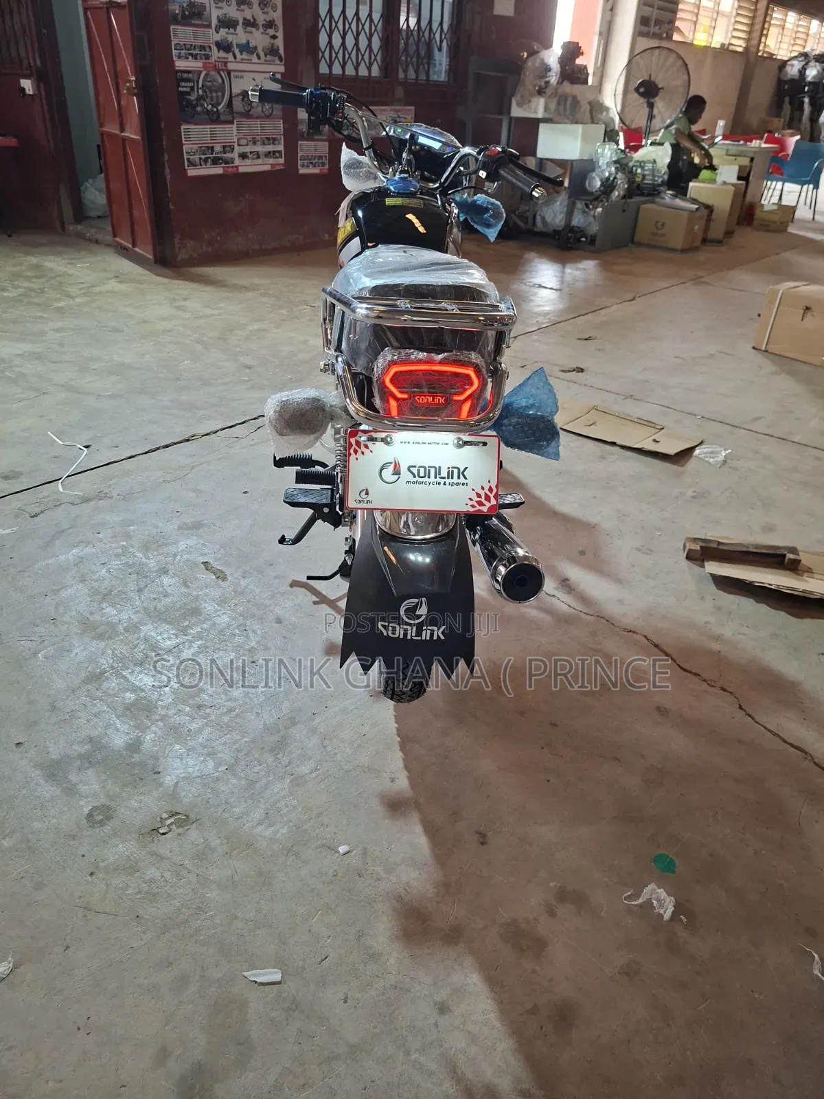 New Royal RY125 2025