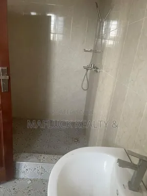 1bdrm Apartment in Lakeside Estate for rent